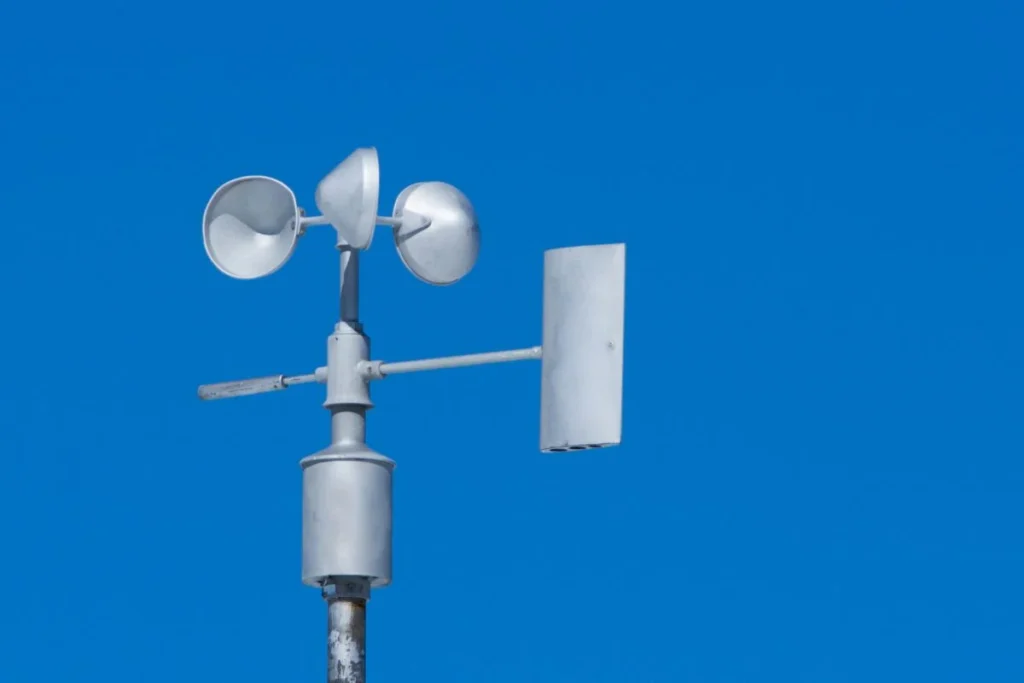 Anemometar za merenje brzine strujanja vazduha u zatvorenom prostoru.