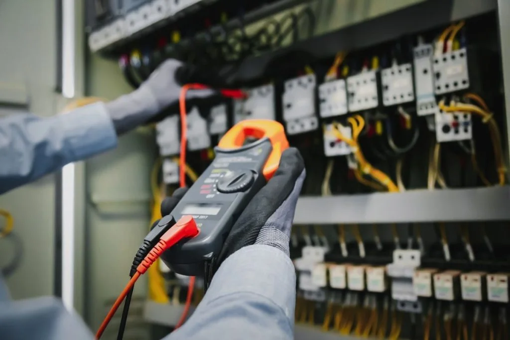Infografik pregleda i ispitivanja električnih instalacija